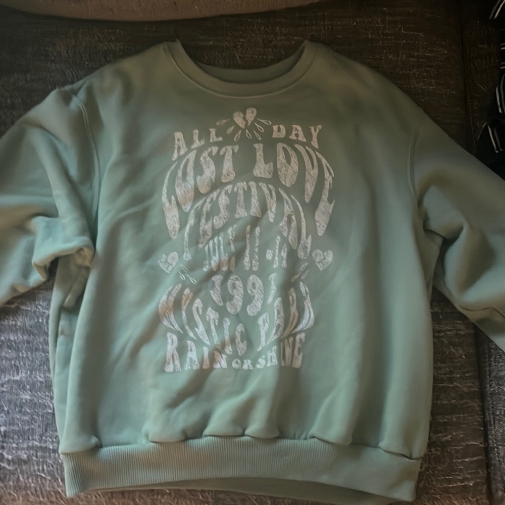 Hollister sweatshirt